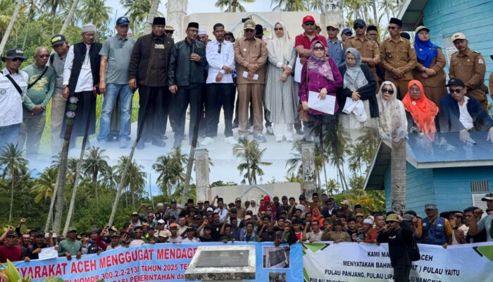 Warga, Akademisi, Nelayan, dan LSM Gelar Deklarasi 4 Pulau Singkil Milik Aceh, Haji Uma Wakili Forbes DPR/DPD RI Sampaikan Pidato Perjuangan
