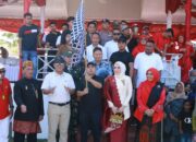 Wali Kota Lhokseumawe Lepas Pawai Karnaval HUT RI ke-80, Ketua Dekranasda Ikut Jalan Kaki