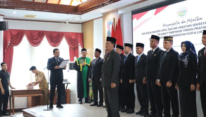 Wali Kota Lantik Sekda dan 11 Pejabat Pimpinan Tinggi Pratama Kota Lhokseumawe