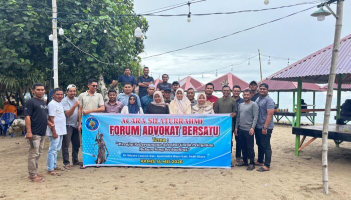 Forum Advokat Bersatu Bahas Integritas Profesi Sambil Masak Kari Kambing di Wisata Lancok