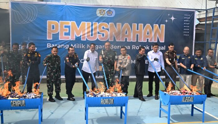 Rokok Ilegal Senilai Rp43 Miliar Dimusnahkan di Lhokseumawe