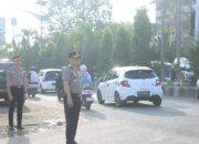 Kapolres Aceh Utara Turun Langsung Atur Lalu Lintas Pagi di Lhoksukon